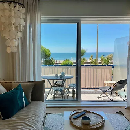 La De Leontine La Baule