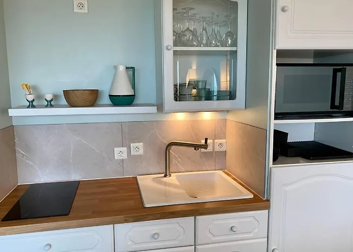 La De Leontine شقة *