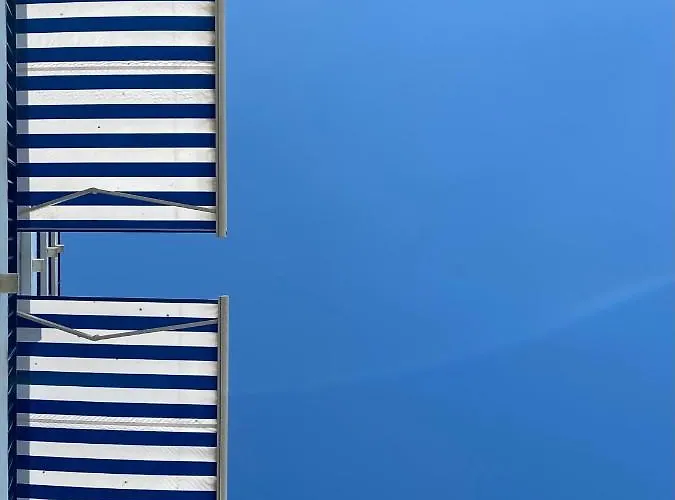 La De Leontine شقة *