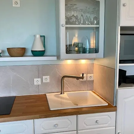 La De Léontine Appartement *